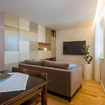 Domum Apartamento