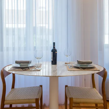 Domum